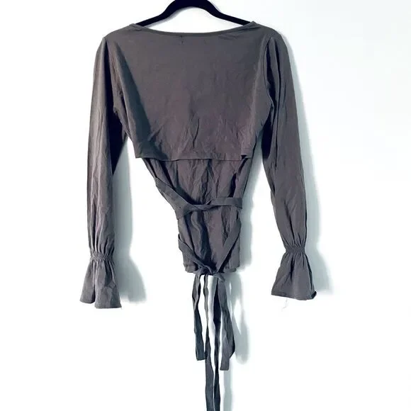 Mustard Seed Top Gray Medium Blouse Open Cut Out Back Ruffle Boho Long Sleeve - Picture 3 of 3